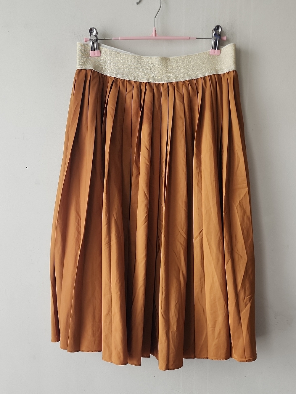 Sparkle-Waist Pleated Circle Skirt - Caramel. New Without Tag